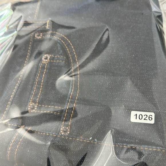 DKNY Soho straight leg jeans. Size:10 - Picture 9 of 9